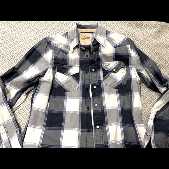 Hollister Button Down Shirt - Picture 2 of 6